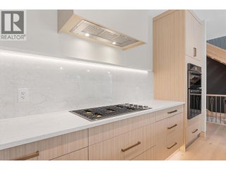 10313 Long Road. Lake Country, British Columbia