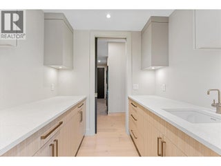 10313 Long Road. Lake Country, British Columbia