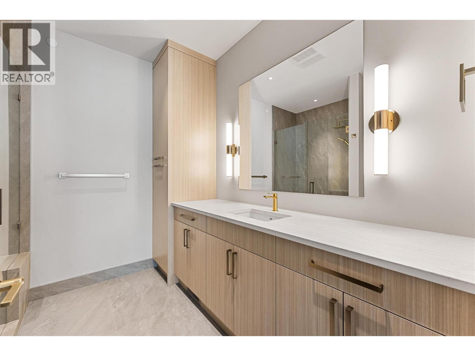 10313 Long Road. Lake Country, British Columbia