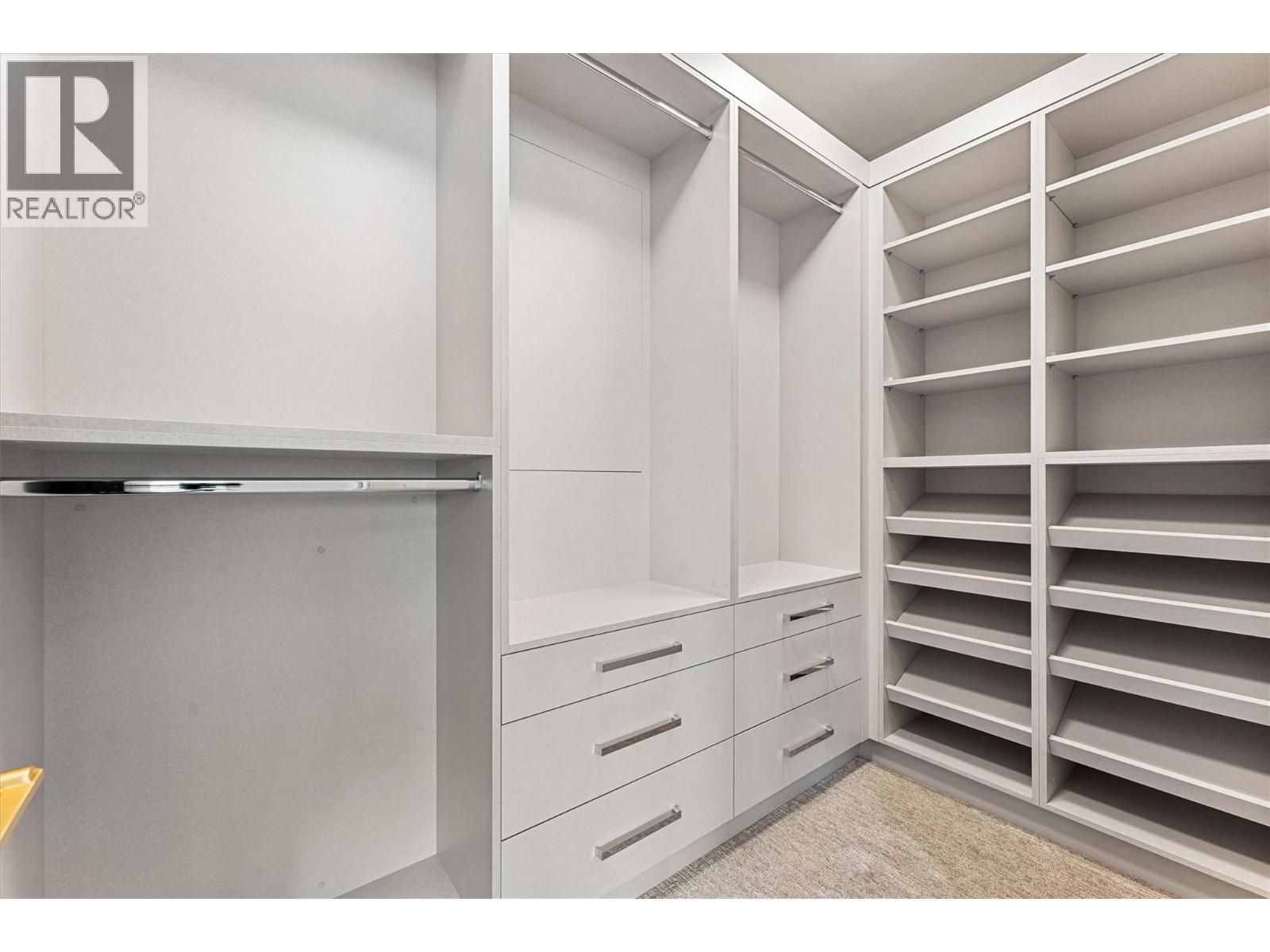 10313 Long Road. Lake Country, British Columbia