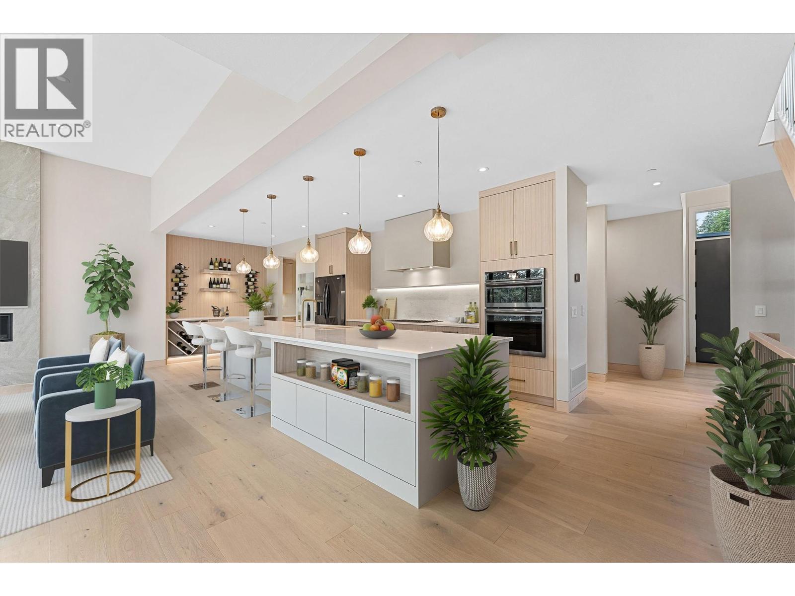 10313 Long Road. Lake Country, British Columbia