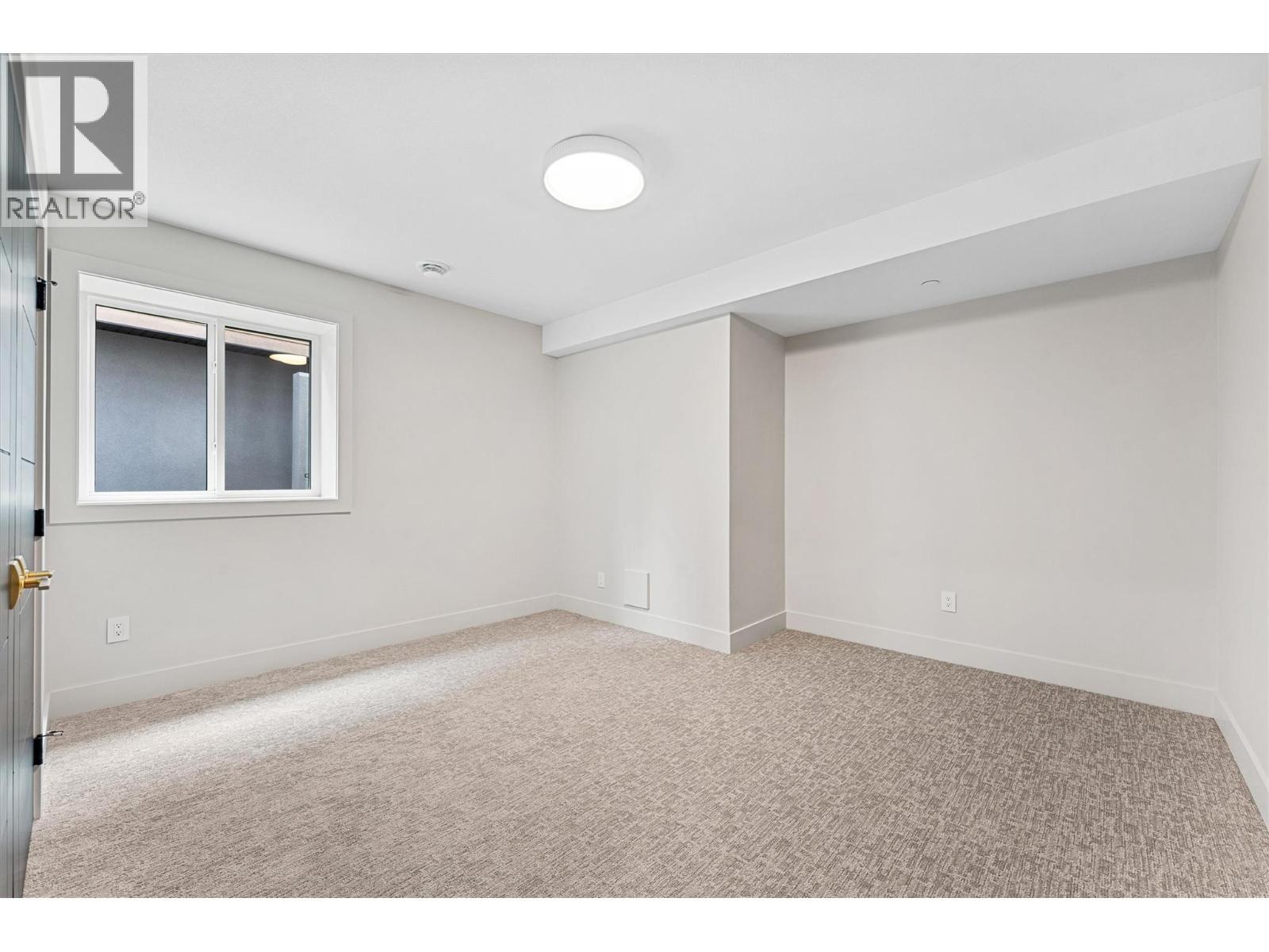 10313 Long Road. Lake Country, British Columbia