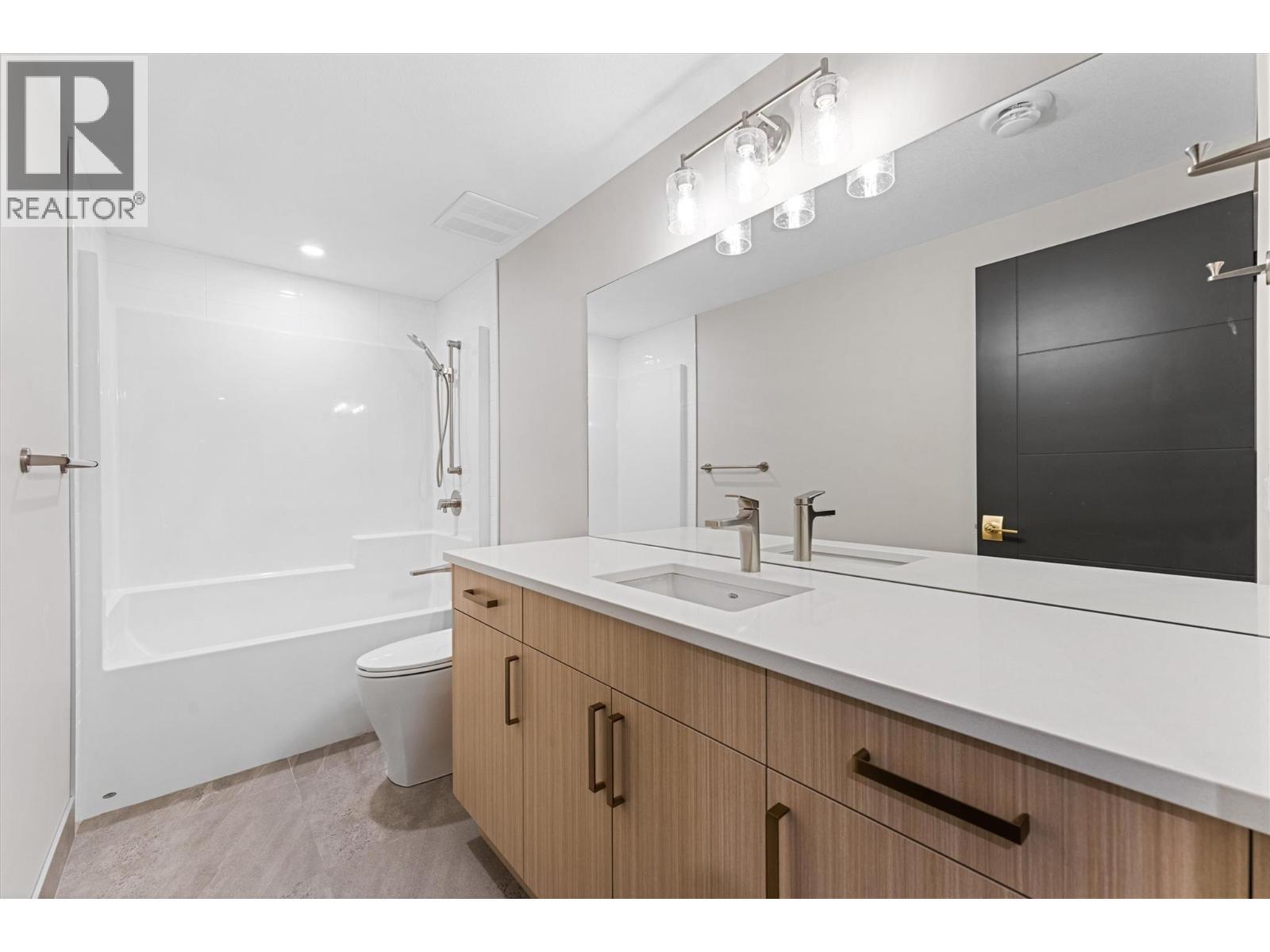 10313 Long Road. Lake Country, British Columbia