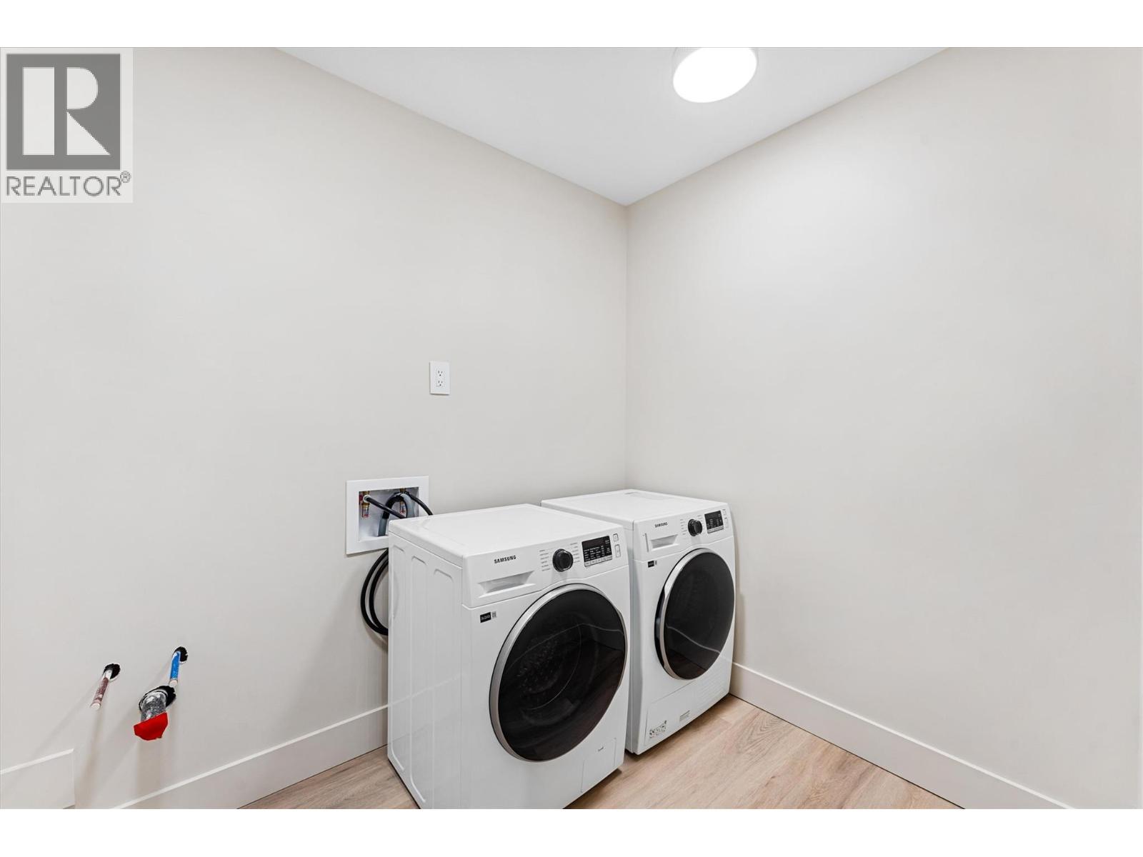 10313 Long Road. Lake Country, British Columbia