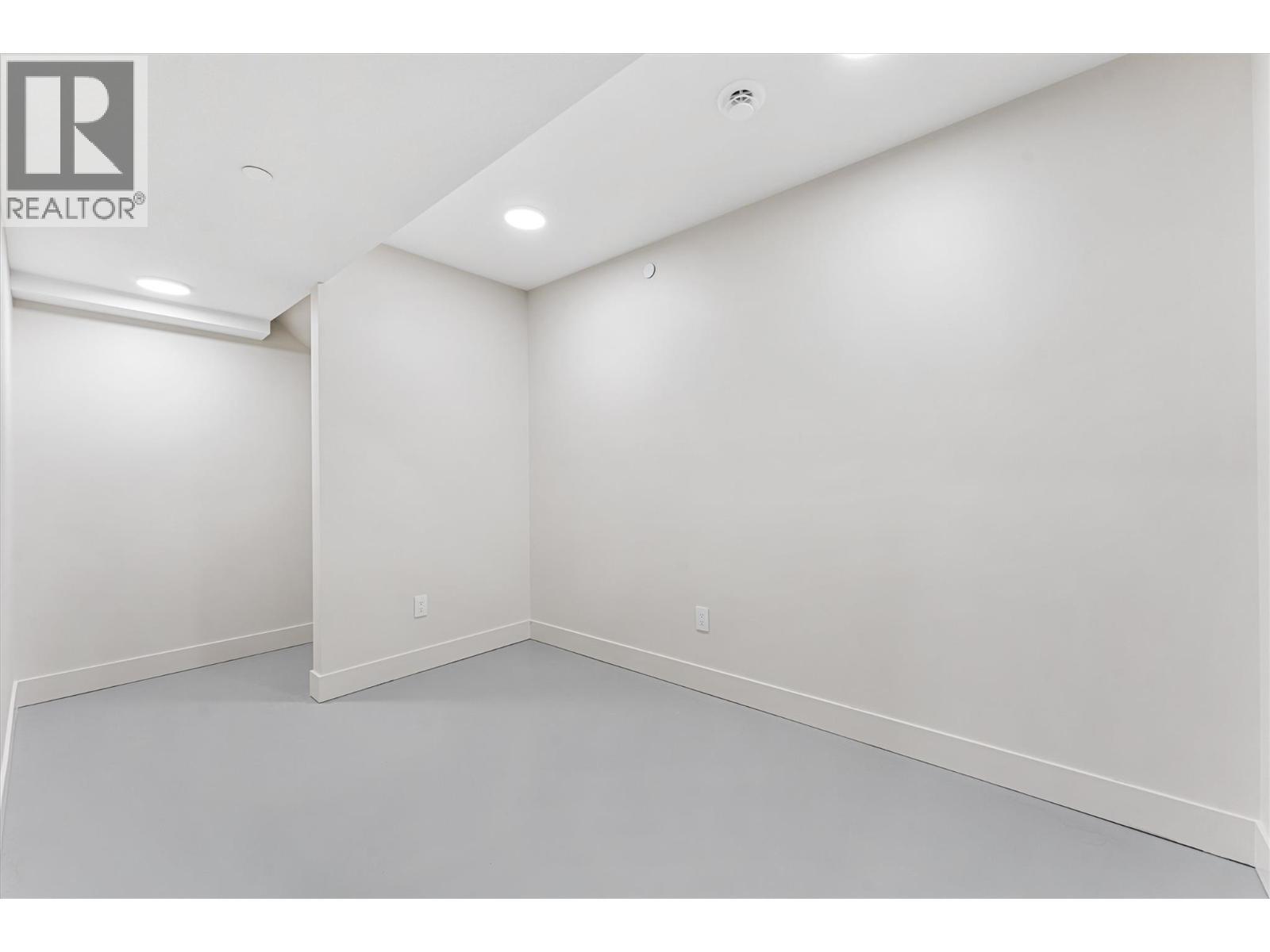 10313 Long Road. Lake Country, British Columbia