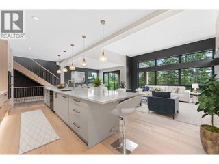 10313 Long Road. Lake Country, British Columbia