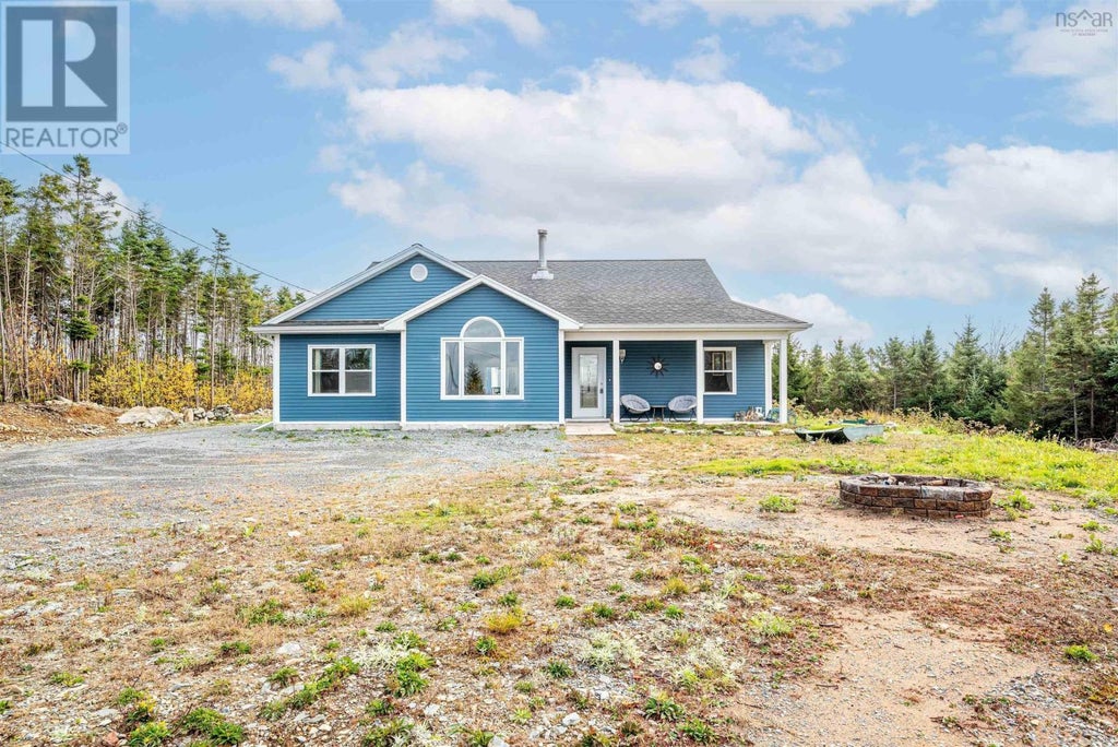 281 Heselton Drive, Ostrea Lake