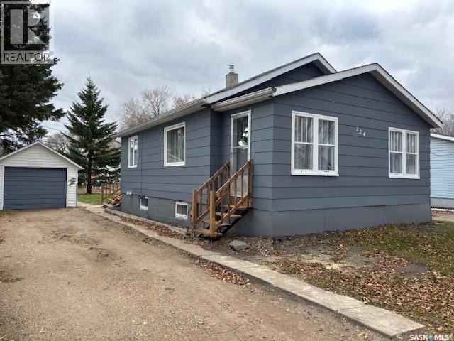 224 3rd Avenue W, Canora