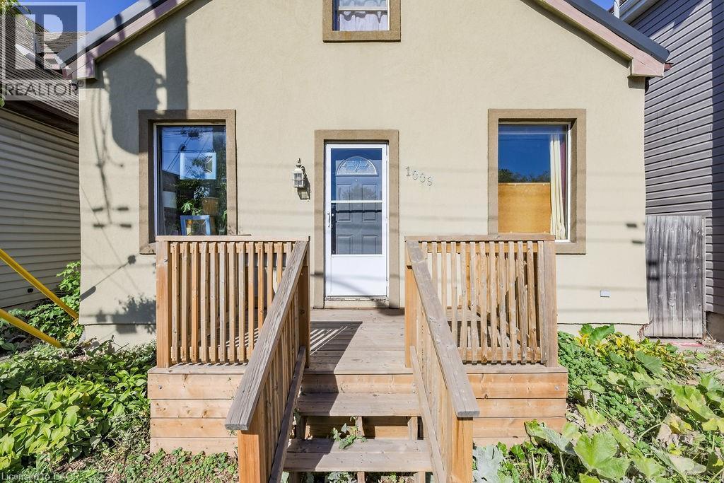 1009 Cannon Street E, Hamilton