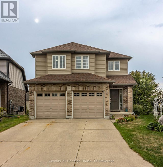 702 Frontenac Crescent, Woodstock (woodstock - South)