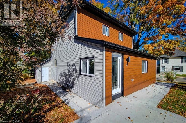 727 College Avenue, Woodstock