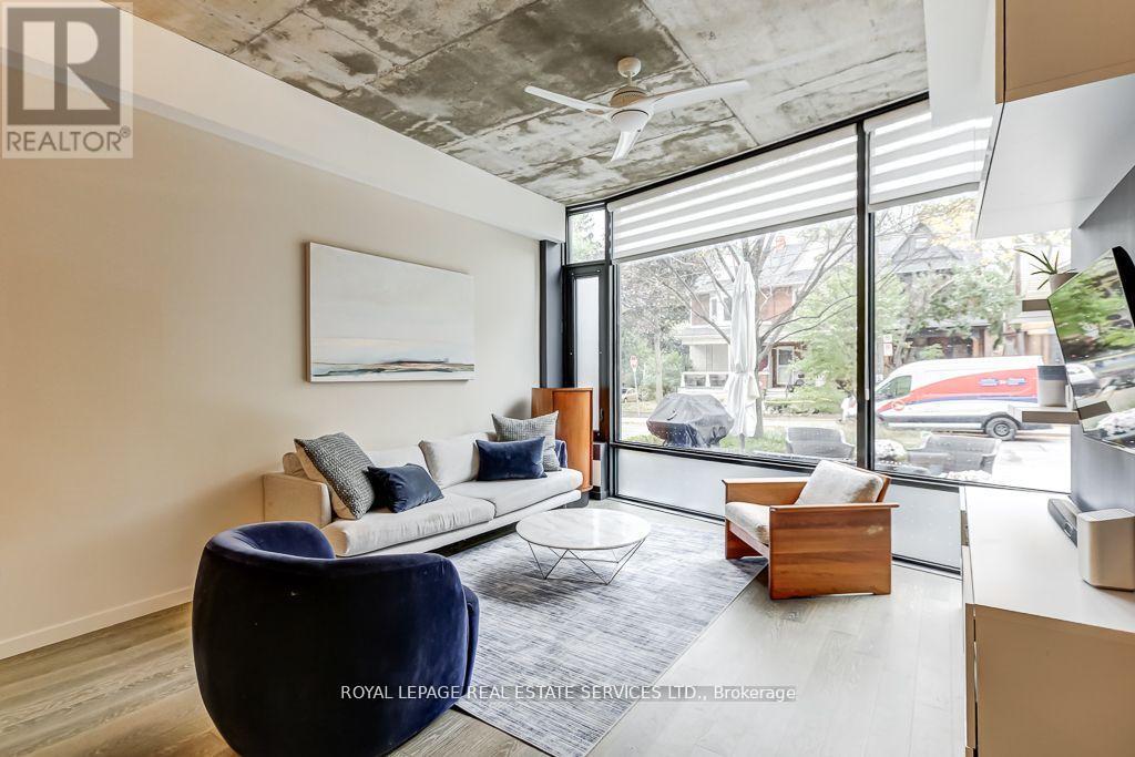 373 Sorauren Avenue, Toronto (roncesvalles)