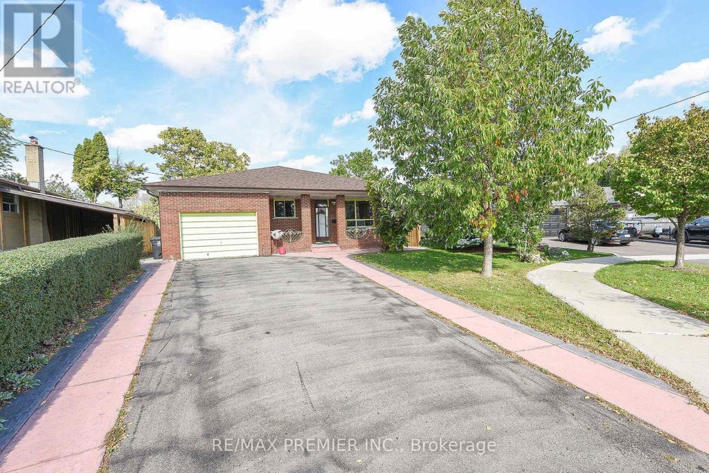35 Taysham Crescent, Toronto (thistletown-Beaumonde Heights)