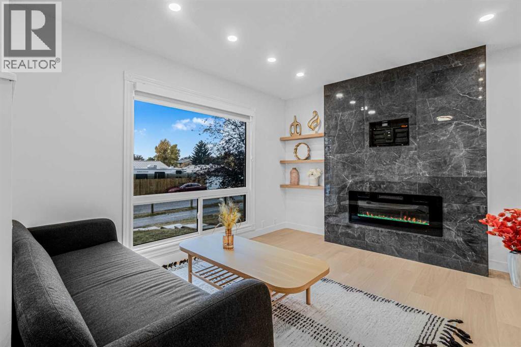 2, 112 Erin Grove Close Se, Calgary