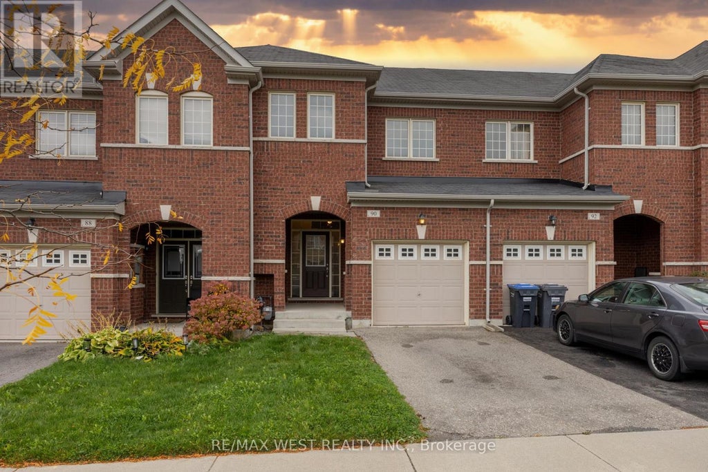 90 Sky Harbour Drive, Brampton (bram West)
