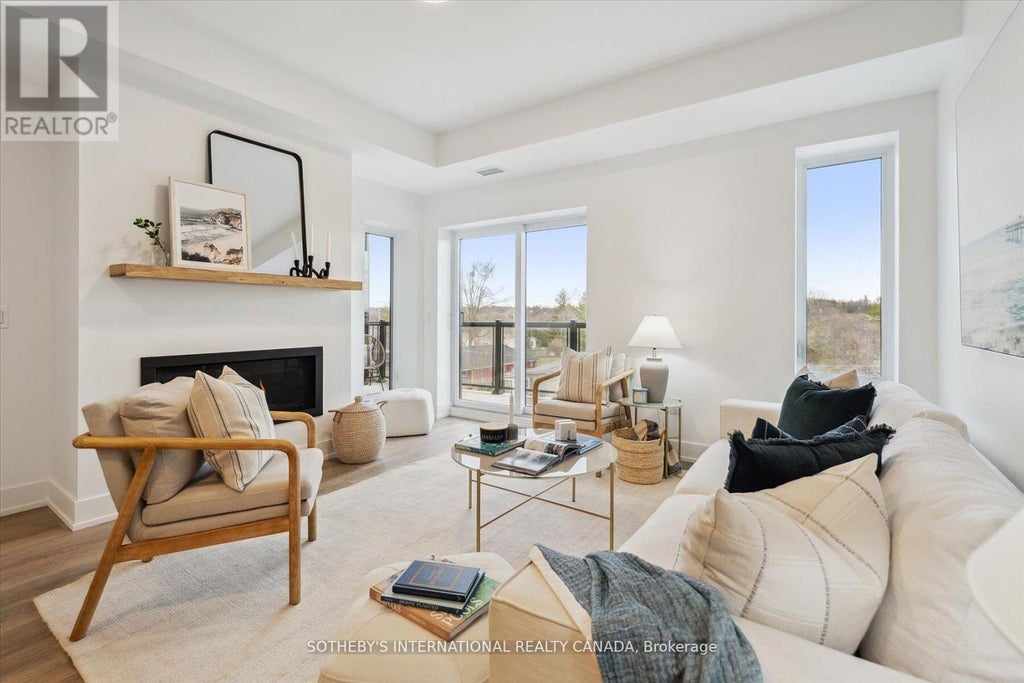 306 - 19b West Street N, Kawartha Lakes (fenelon Falls)