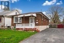 77 Cromwell Avenue, Oshawa (vanier)