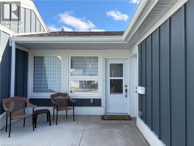 59 Szollosy Circle, Hamilton