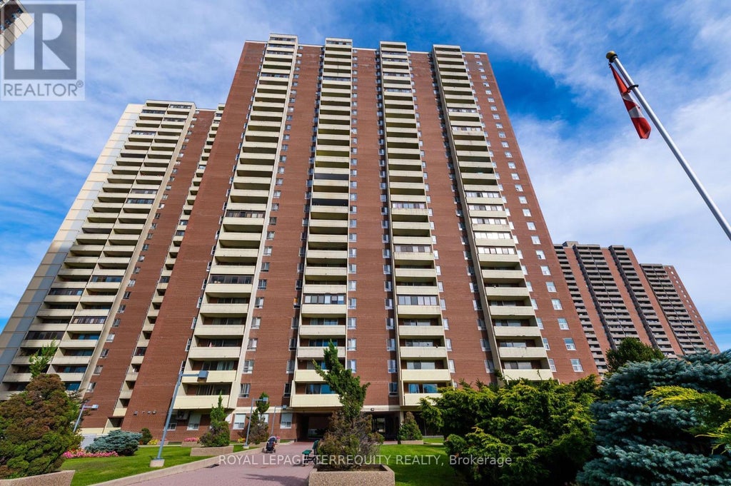 2807 - 5 Massey Square, Toronto (crescent Town)