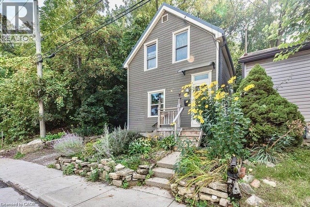 210 Charlton Avenue E, Hamilton