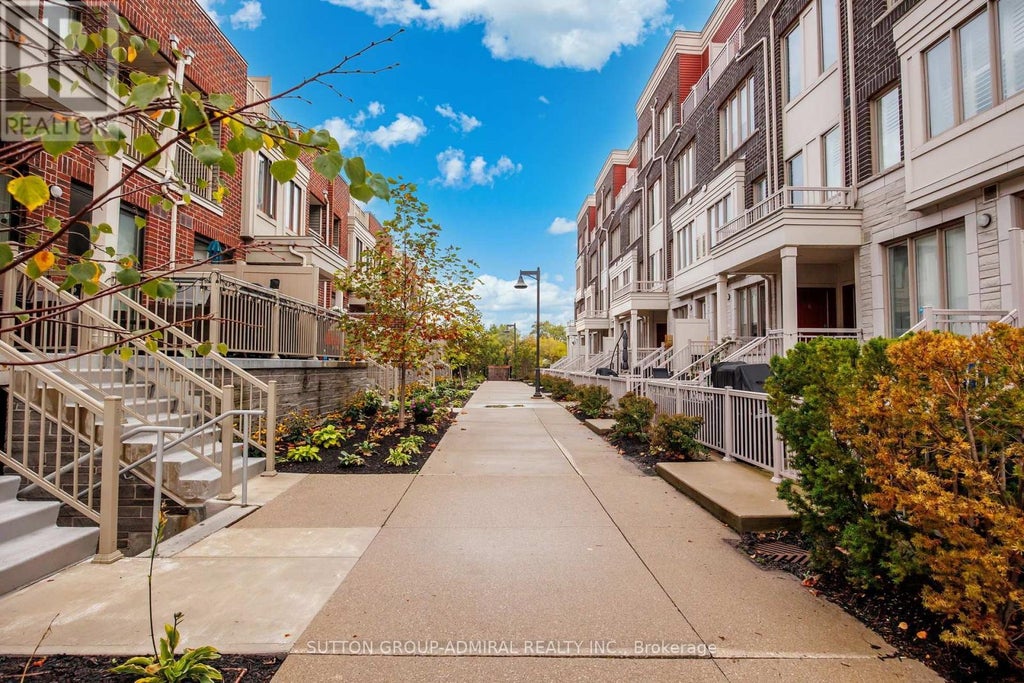 14 - 125 Long Branch Avenue, Toronto (long Branch)