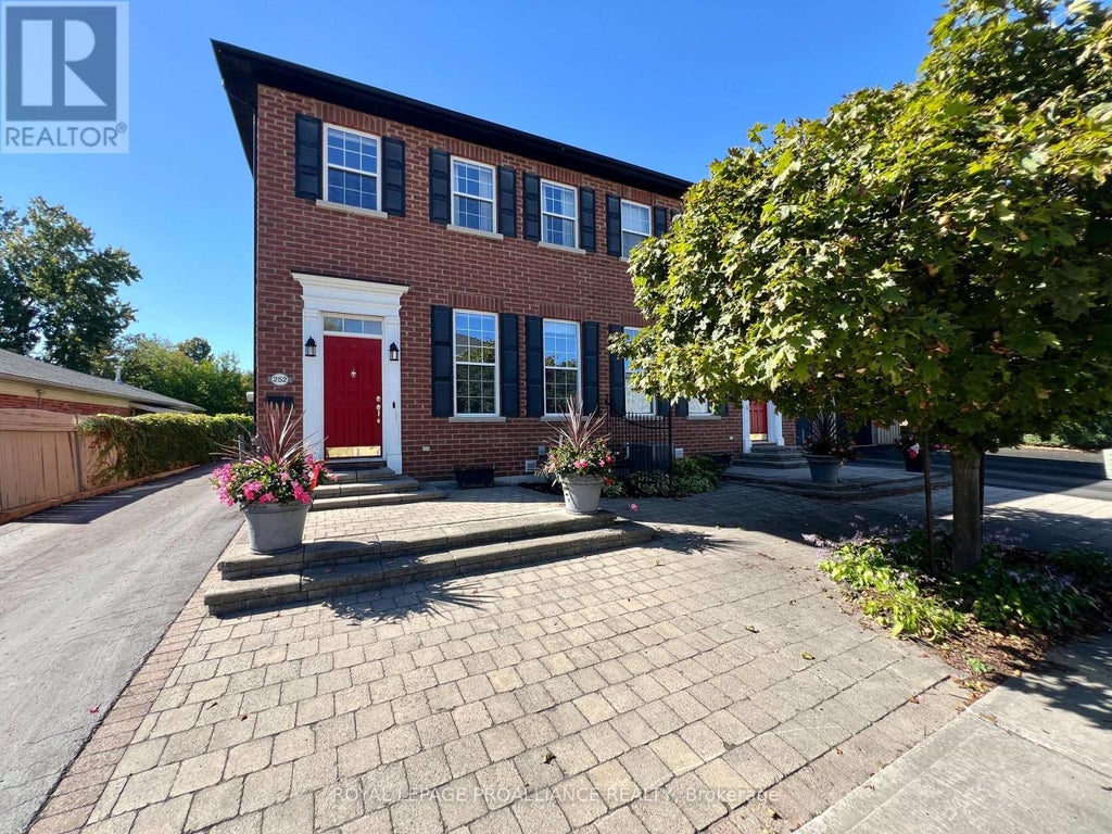 252 William Street, Belleville (belleville Ward)