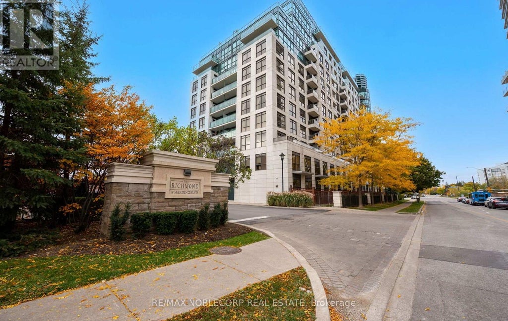 928 - 18 Harding Boulevard, Richmond Hill (harding)