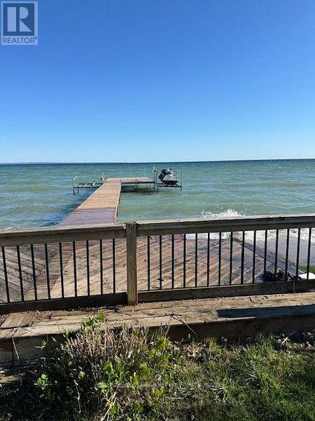 303 Lake Dr East Unit A Drive, Georgina (historic Lakeshore Communities)