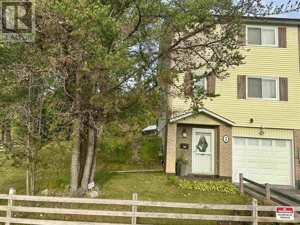 1 Gauthier Pl, Elliot Lake