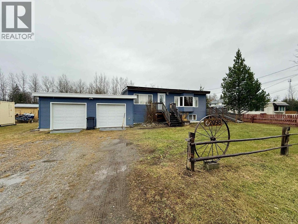 2098 E Mclaren Road, Prince George
