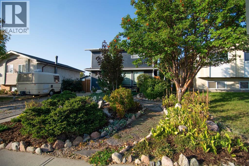 236 Acacia Drive Se, Airdrie