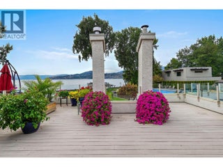 2900 Abbott Street Unit# 208. Kelowna, British Columbia