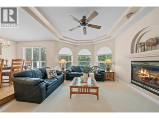 2660 Crestview Place. Blind Bay, British Columbia