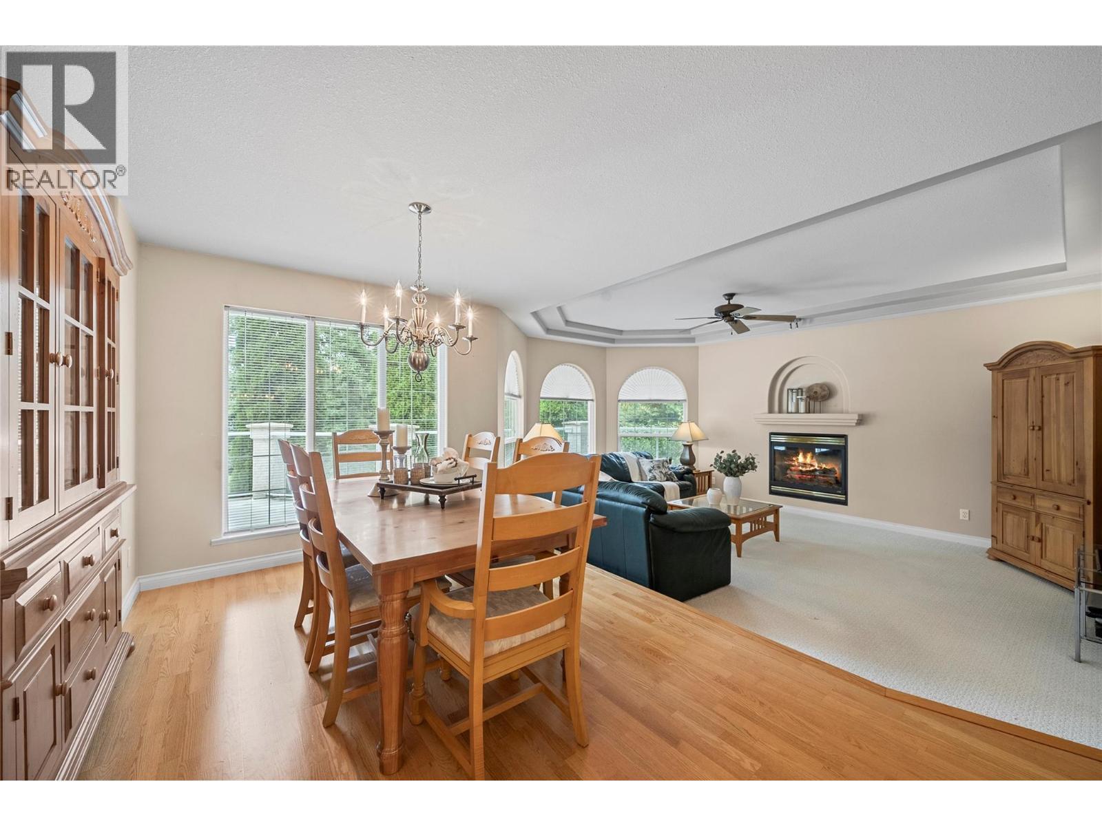 2660 Crestview Place. Blind Bay, British Columbia