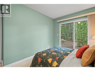 2660 Crestview Place. Blind Bay, British Columbia