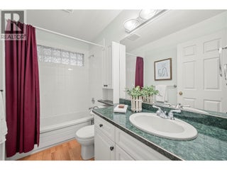 2660 Crestview Place. Blind Bay, British Columbia