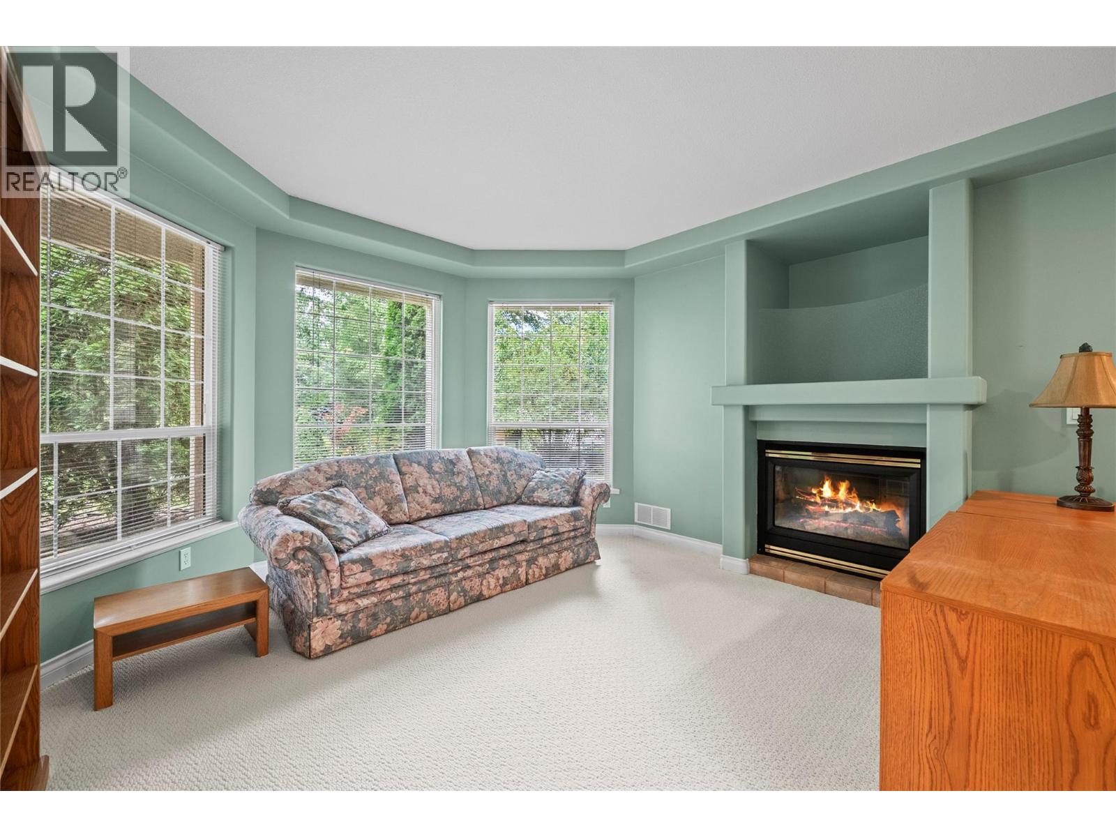 2660 Crestview Place. Blind Bay, British Columbia