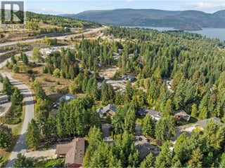 2660 Crestview Place. Blind Bay, British Columbia
