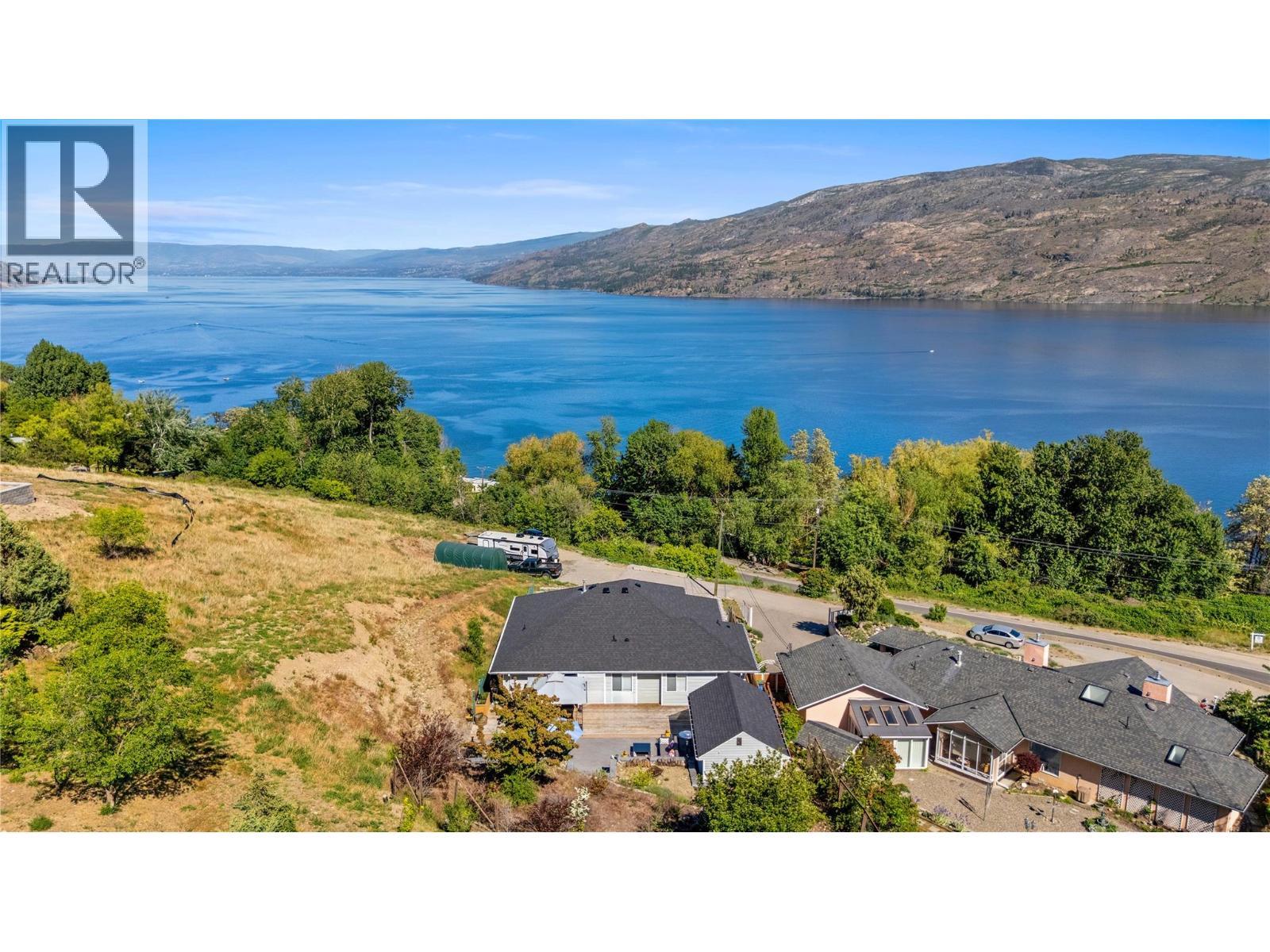 4622 Princeton Avenue. Peachland, British Columbia