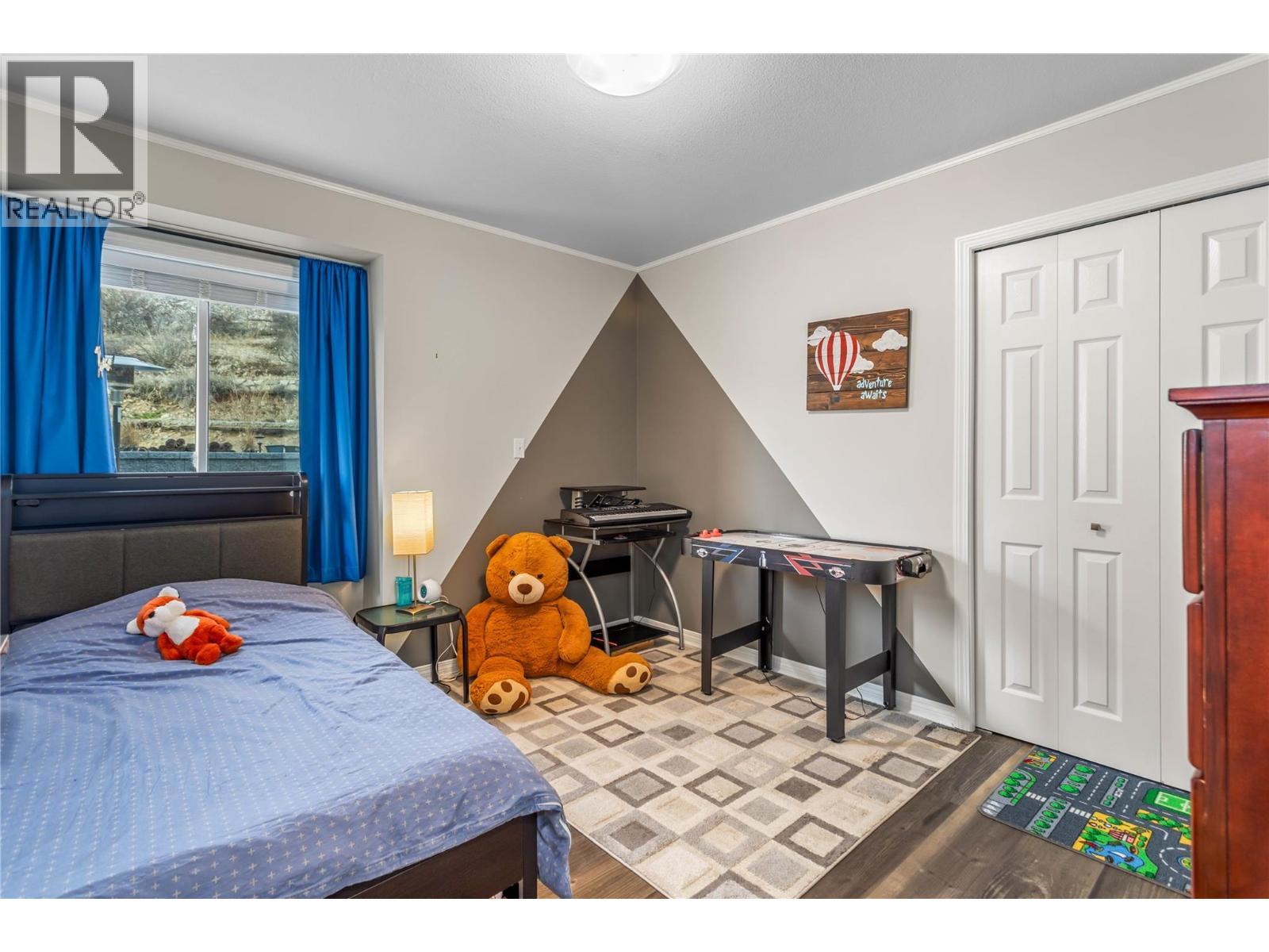 4622 Princeton Avenue. Peachland, British Columbia