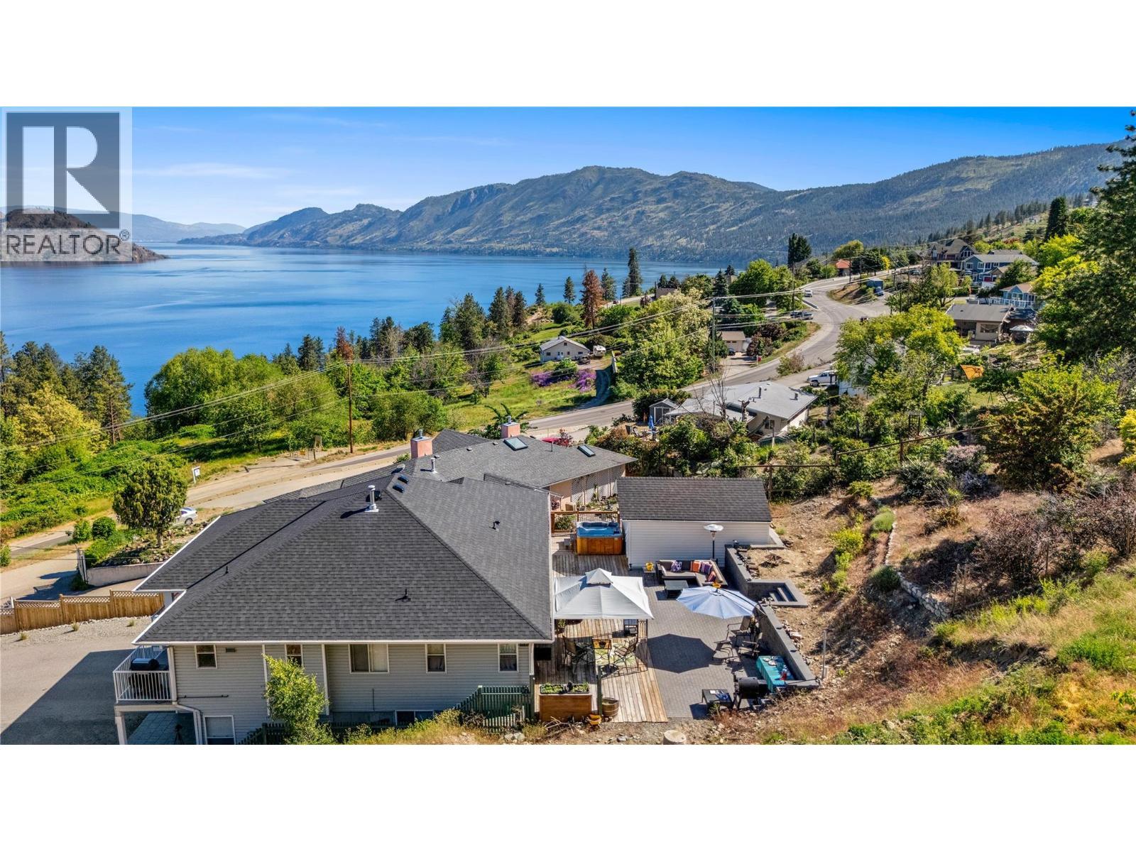 4622 Princeton Avenue. Peachland, British Columbia