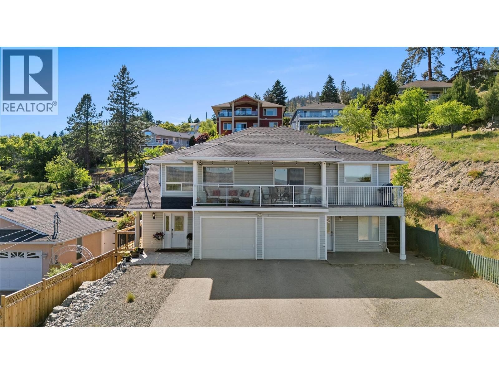 4622 Princeton Avenue. Peachland, British Columbia