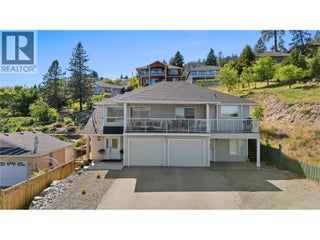 4622 Princeton Avenue. Peachland, British Columbia