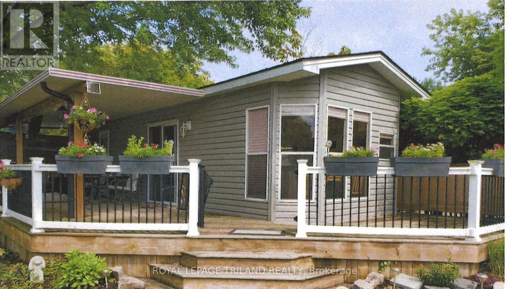 D36 - 4895 Lakeshore Road, Plympton-Wyoming (plympton Wyoming)