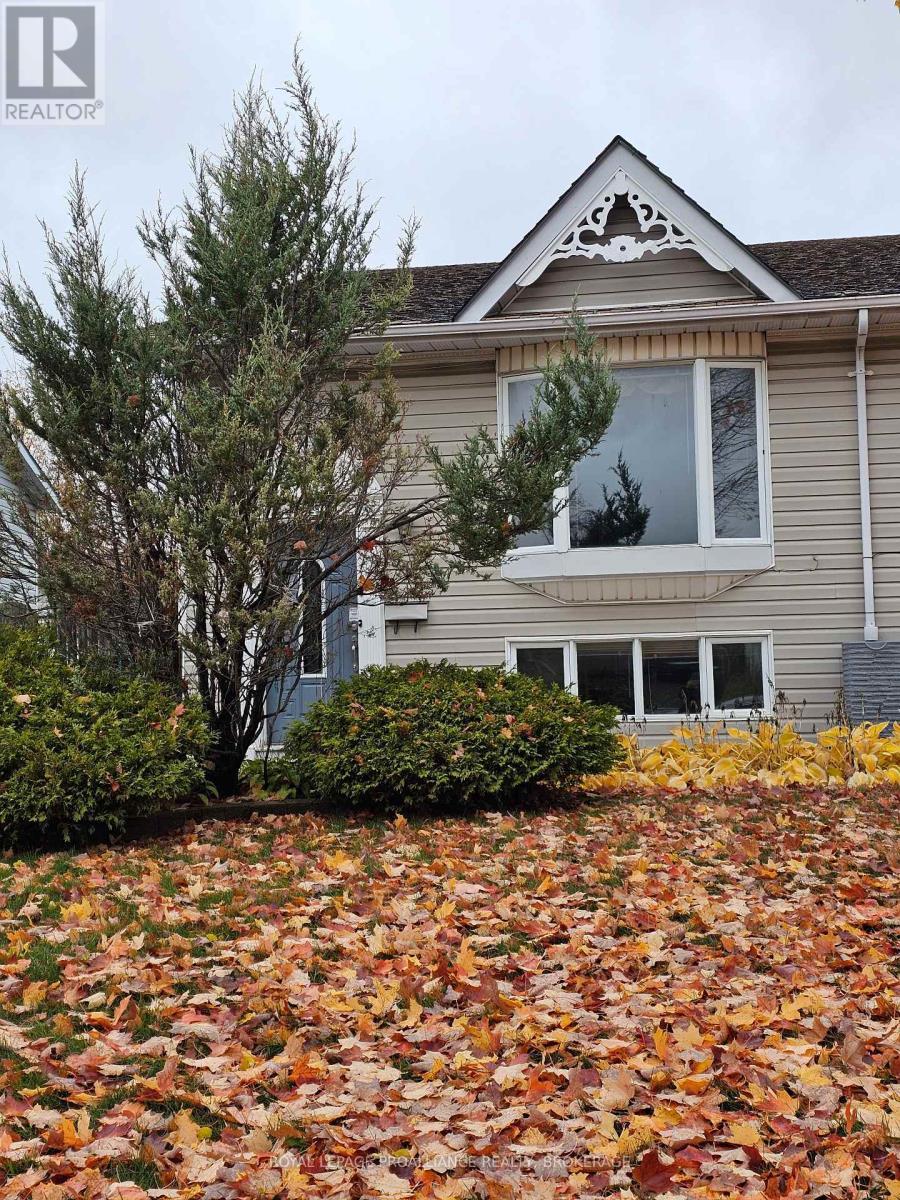 915 Warburton Crescent, Kingston (east Gardiners Rd)