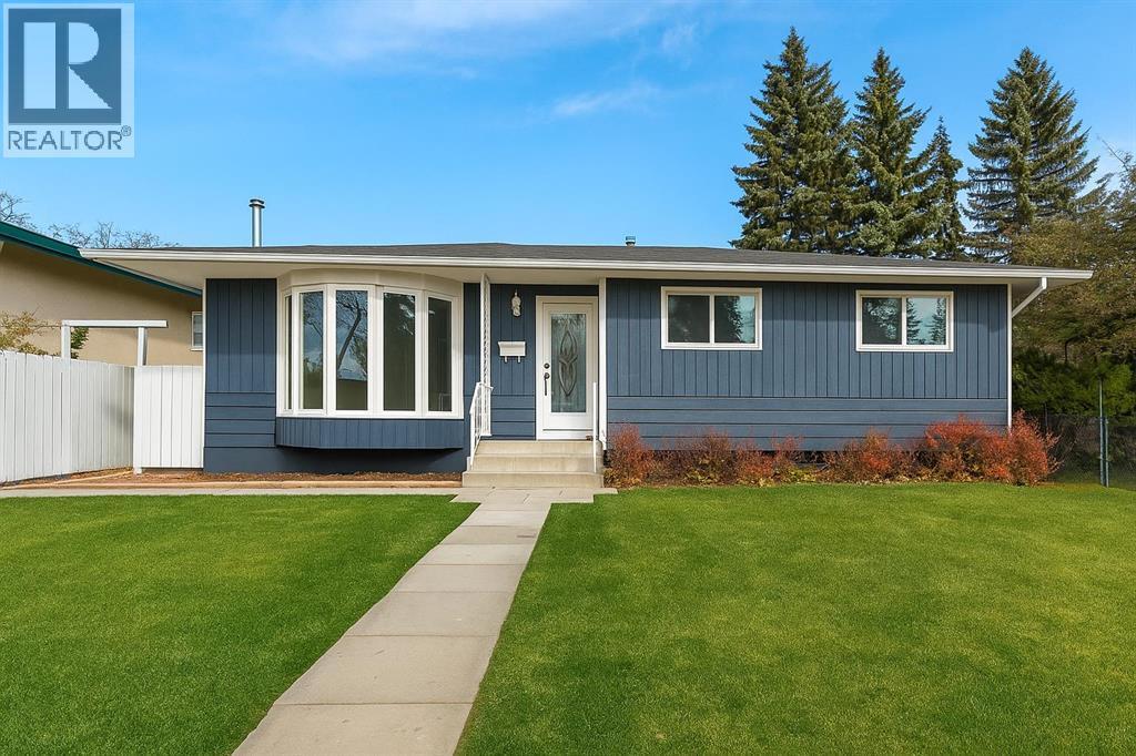 4 Harvey Place Sw, Calgary