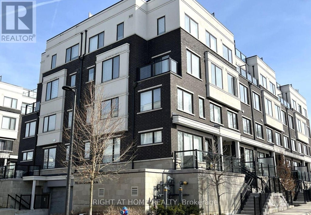 59 - 300 Alex Gardner Circle E, Aurora (aurora Village)