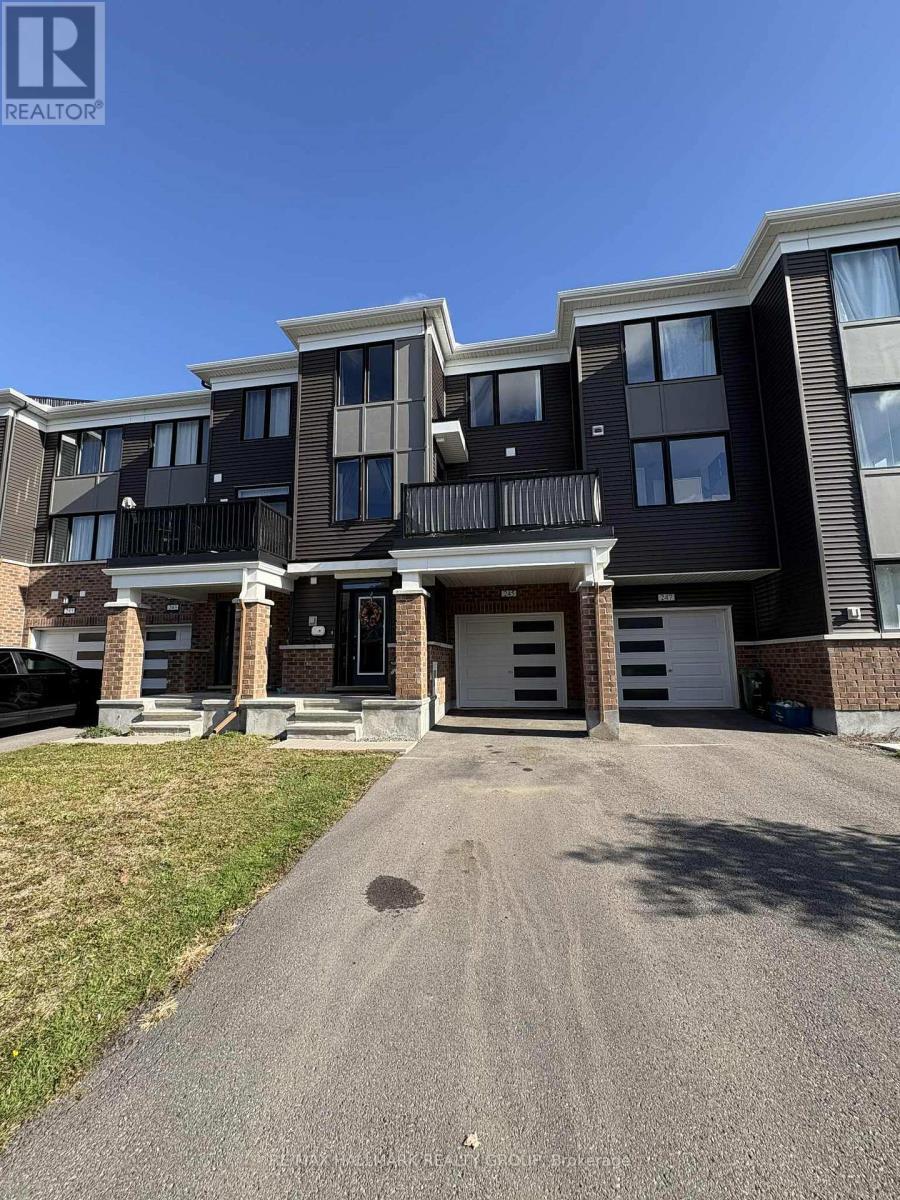 245 Atima Circle, Ottawa