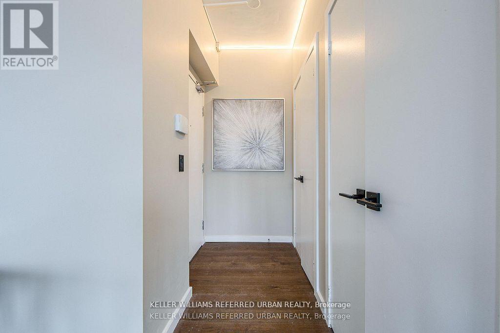 2501 - 218 Queens Quay W, Toronto (waterfront Communities)