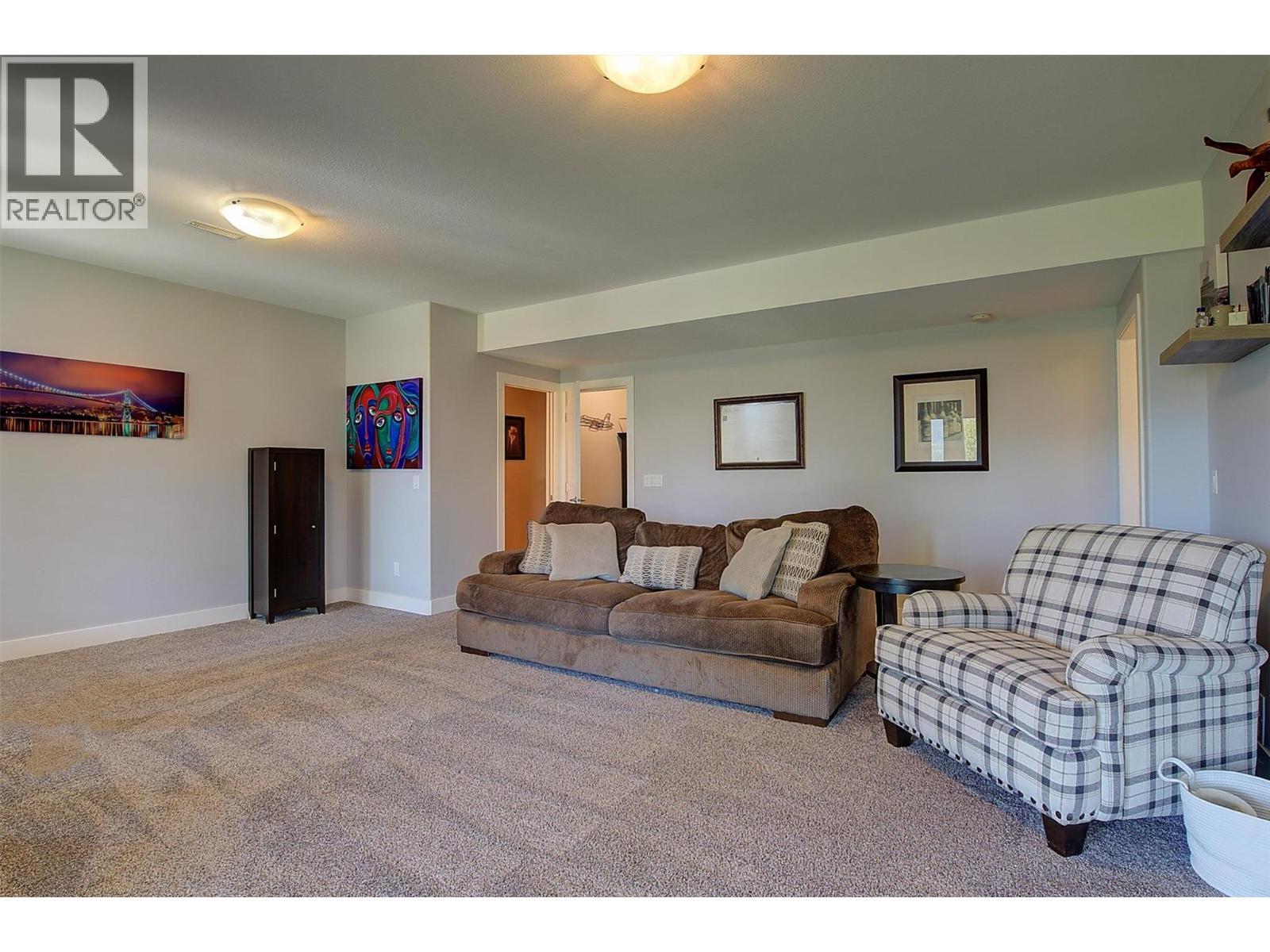 9761 Crofton Road. Lake Country, British Columbia